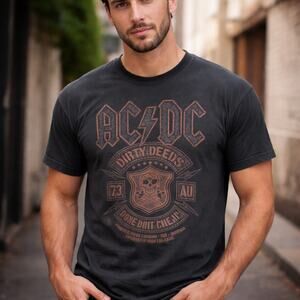 Liquid Blue SZ M AC/DC Dirty Deeds Done Dirt Cheap Graphic Tee Black Burgundy